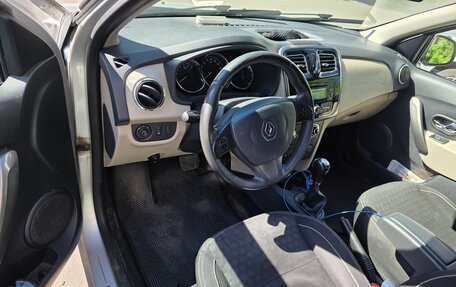 Renault Logan II, 2015 год, 780 000 рублей, 4 фотография