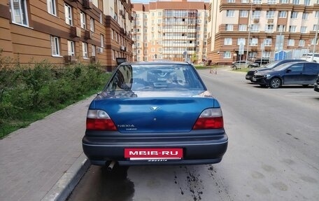 Daewoo Nexia I рестайлинг, 2000 год, 200 000 рублей, 2 фотография