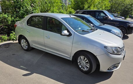 Renault Logan II, 2015 год, 780 000 рублей, 12 фотография