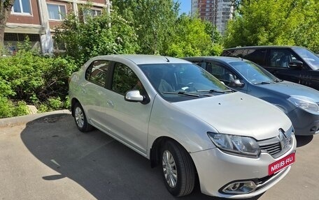 Renault Logan II, 2015 год, 780 000 рублей, 14 фотография