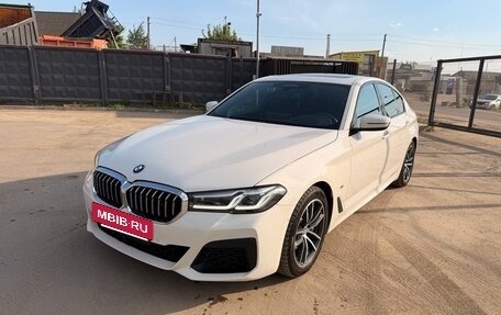 BMW 5 серия, 2022 год, 4 999 000 рублей, 3 фотография