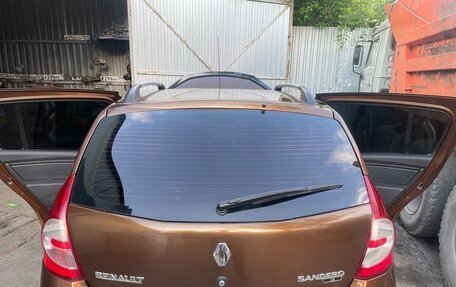 Renault Sandero I, 2013 год, 650 000 рублей, 3 фотография