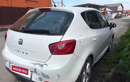 SEAT Ibiza IV рестайлинг 2, 2008 год, 330 000 рублей, 2 фотография