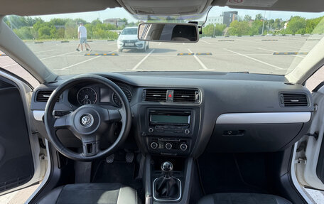 Volkswagen Jetta VI, 2013 год, 877 000 рублей, 8 фотография