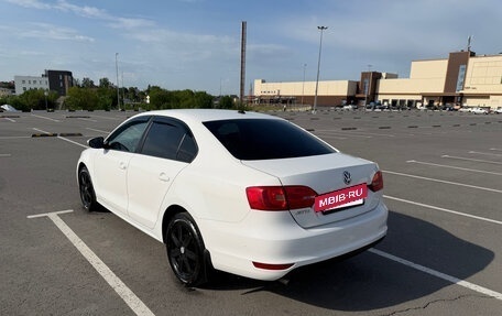 Volkswagen Jetta VI, 2013 год, 877 000 рублей, 5 фотография