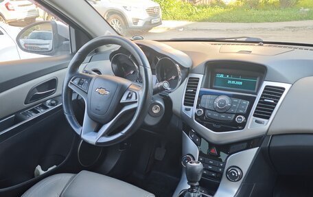 Chevrolet Cruze II, 2012 год, 610 000 рублей, 7 фотография
