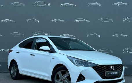 Hyundai Solaris II рестайлинг, 2021 год, 1 698 400 рублей, 3 фотография