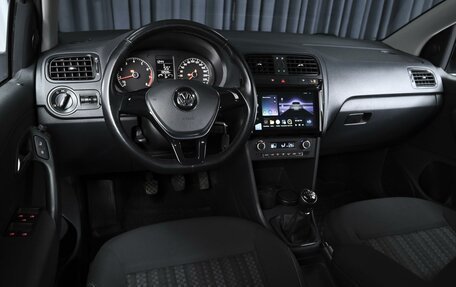 Volkswagen Polo VI (EU Market), 2018 год, 1 389 000 рублей, 6 фотография