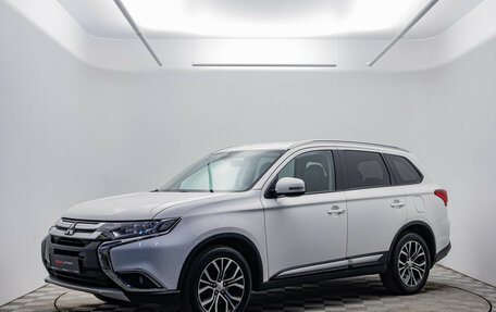 Mitsubishi Outlander III рестайлинг 3, 2018 год, 1 700 000 рублей, 1 фотография