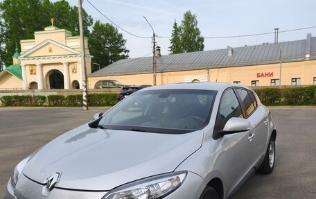 Renault Megane III, 2010 год, 570 000 рублей, 2 фотография