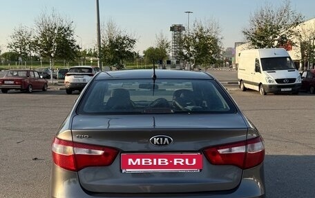 KIA Rio III рестайлинг, 2013 год, 840 000 рублей, 2 фотография