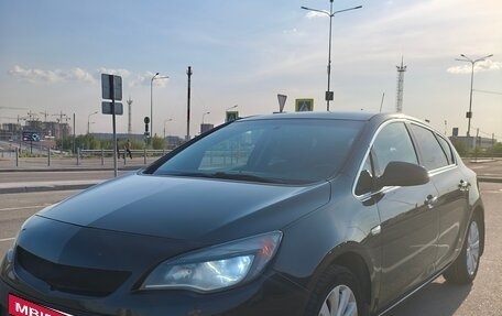 Opel Astra J, 2013 год, 695 000 рублей, 2 фотография