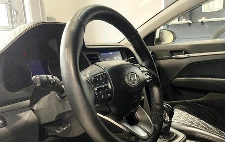 Hyundai Elantra VI рестайлинг, 2019 год, 1 060 000 рублей, 10 фотография