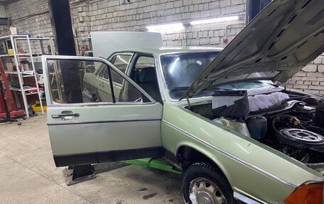 Audi 100, 1982 год, 75 000 рублей, 3 фотография