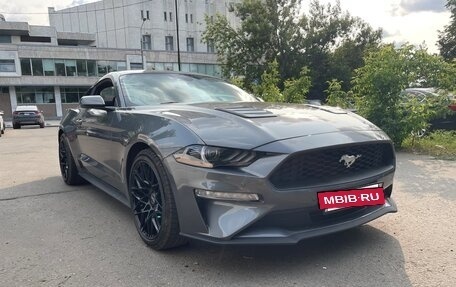 Ford Mustang VI рестайлинг, 2022 год, 4 200 000 рублей, 3 фотография