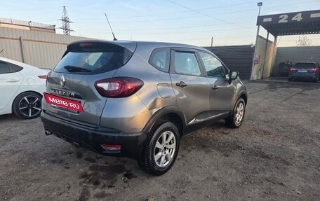Renault Kaptur I рестайлинг, 2017 год, 1 000 000 рублей, 5 фотография