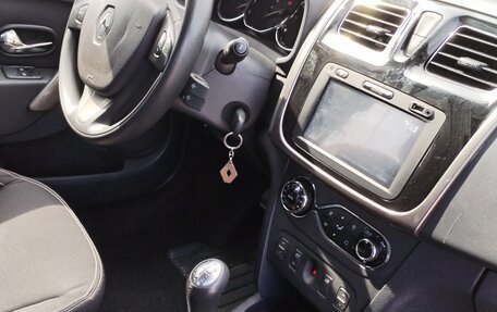 Renault Sandero II рестайлинг, 2014 год, 790 000 рублей, 10 фотография