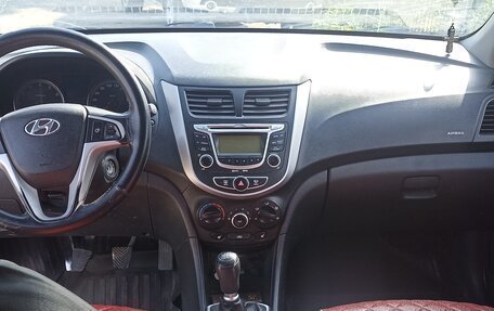 Hyundai Solaris II рестайлинг, 2012 год, 650 000 рублей, 7 фотография