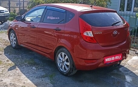 Hyundai Solaris II рестайлинг, 2012 год, 650 000 рублей, 4 фотография