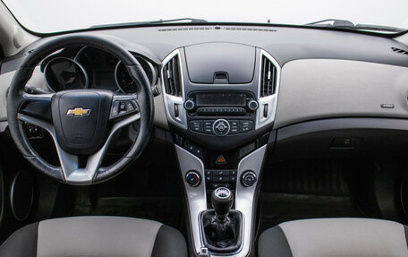 Chevrolet Cruze II, 2013 год, 700 000 рублей, 13 фотография