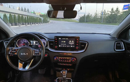 KIA cee'd III, 2022 год, 1 995 000 рублей, 7 фотография