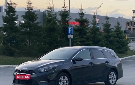 KIA cee'd III, 2022 год, 1 995 000 рублей, 3 фотография