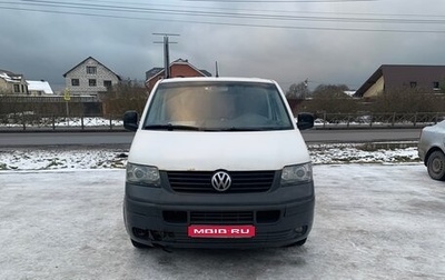 Volkswagen Transporter T5 рестайлинг, 2004 год, 650 000 рублей, 1 фотография