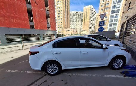 KIA Rio IV, 2017 год, 780 000 рублей, 10 фотография