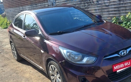 Hyundai Solaris II рестайлинг, 2011 год, 530 000 рублей, 3 фотография