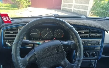 Volkswagen Passat B4, 1995 год, 260 000 рублей, 2 фотография