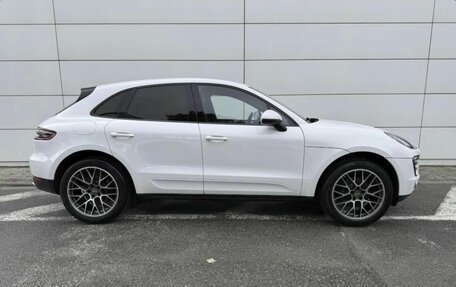 Porsche Macan I рестайлинг, 2017 год, 3 360 000 рублей, 5 фотография