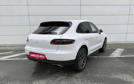 Porsche Macan I рестайлинг, 2017 год, 3 360 000 рублей, 6 фотография