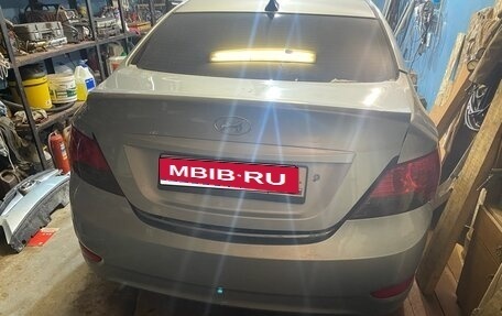 Hyundai Solaris II рестайлинг, 2012 год, 260 000 рублей, 1 фотография
