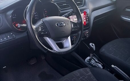 KIA Rio III рестайлинг, 2013 год, 830 000 рублей, 5 фотография