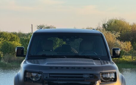 Land Rover Defender II, 2021 год, 8 900 000 рублей, 2 фотография