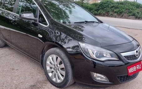 Opel Astra J, 2011 год, 850 000 рублей, 3 фотография