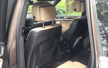 Volkswagen Touareg III, 2010 год, 1 850 000 рублей, 3 фотография
