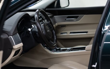 Jaguar XF II, 2016 год, 3 500 000 рублей, 8 фотография