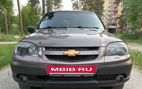 Chevrolet Niva I рестайлинг, 2019 год, 730 000 рублей, 9 фотография