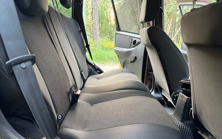 Chevrolet Niva I рестайлинг, 2019 год, 730 000 рублей, 29 фотография
