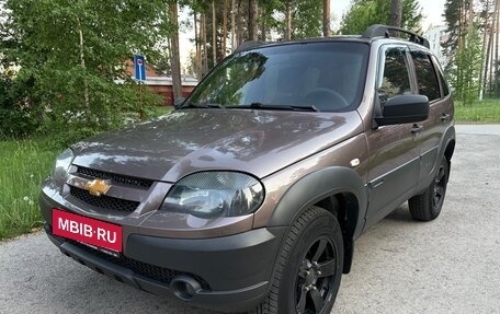 Chevrolet Niva I рестайлинг, 2019 год, 730 000 рублей, 8 фотография