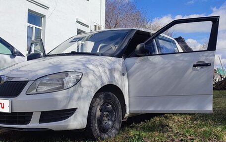 Skoda Fabia II, 2010 год, 355 000 рублей, 2 фотография