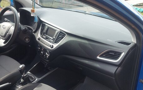 Hyundai Solaris II рестайлинг, 2017 год, 1 150 000 рублей, 9 фотография