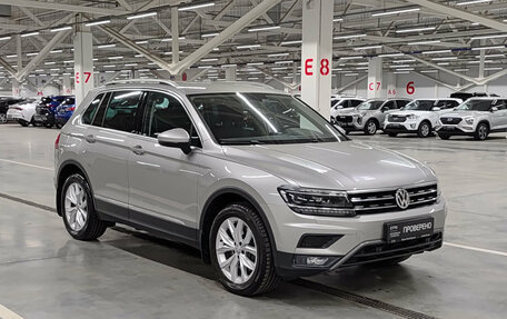 Volkswagen Tiguan II, 2018 год, 3 100 000 рублей, 3 фотография