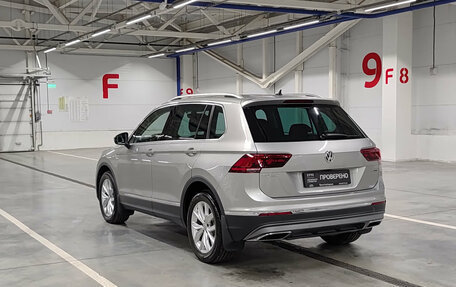 Volkswagen Tiguan II, 2018 год, 3 100 000 рублей, 8 фотография