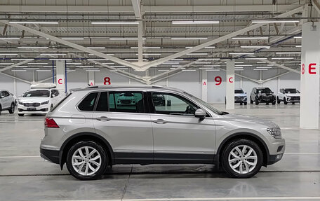 Volkswagen Tiguan II, 2018 год, 3 100 000 рублей, 5 фотография