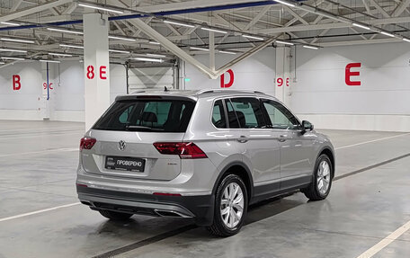 Volkswagen Tiguan II, 2018 год, 3 100 000 рублей, 6 фотография