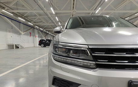 Volkswagen Tiguan II, 2018 год, 3 100 000 рублей, 21 фотография