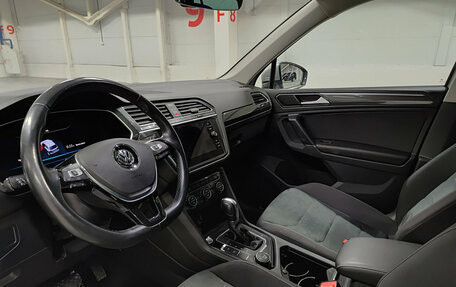 Volkswagen Tiguan II, 2018 год, 3 100 000 рублей, 20 фотография