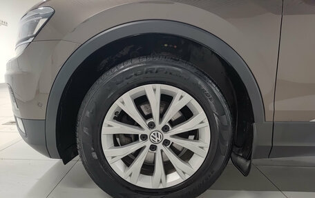 Volkswagen Tiguan II, 2017 год, 2 388 000 рублей, 22 фотография